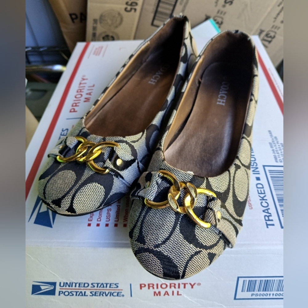 Vintage çoach slip on shoes size 10